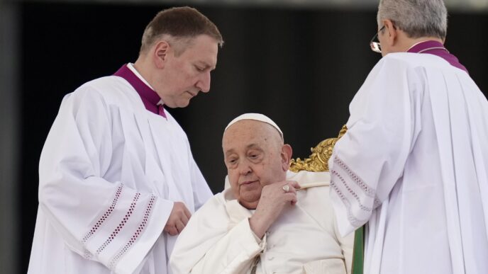 Aggiornamenti sulla salute di Papa Francesco: il cardinale Ravasi parla di possibili dimissioni
