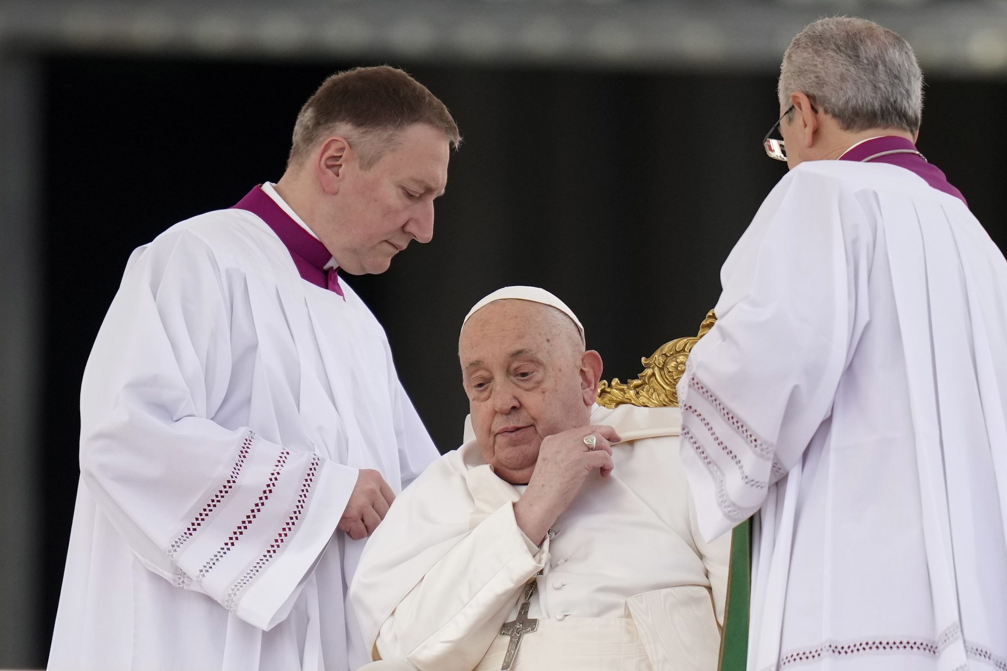 Aggiornamenti sulla salute di Papa Francesco: il cardinale Ravasi parla di possibili dimissioni