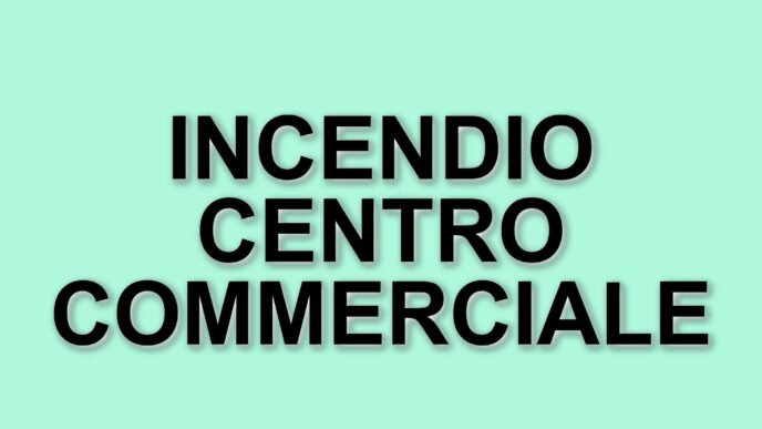 Incendio al centro commerciale di Pomezia: evacuazioni e ordinanza di emergenza