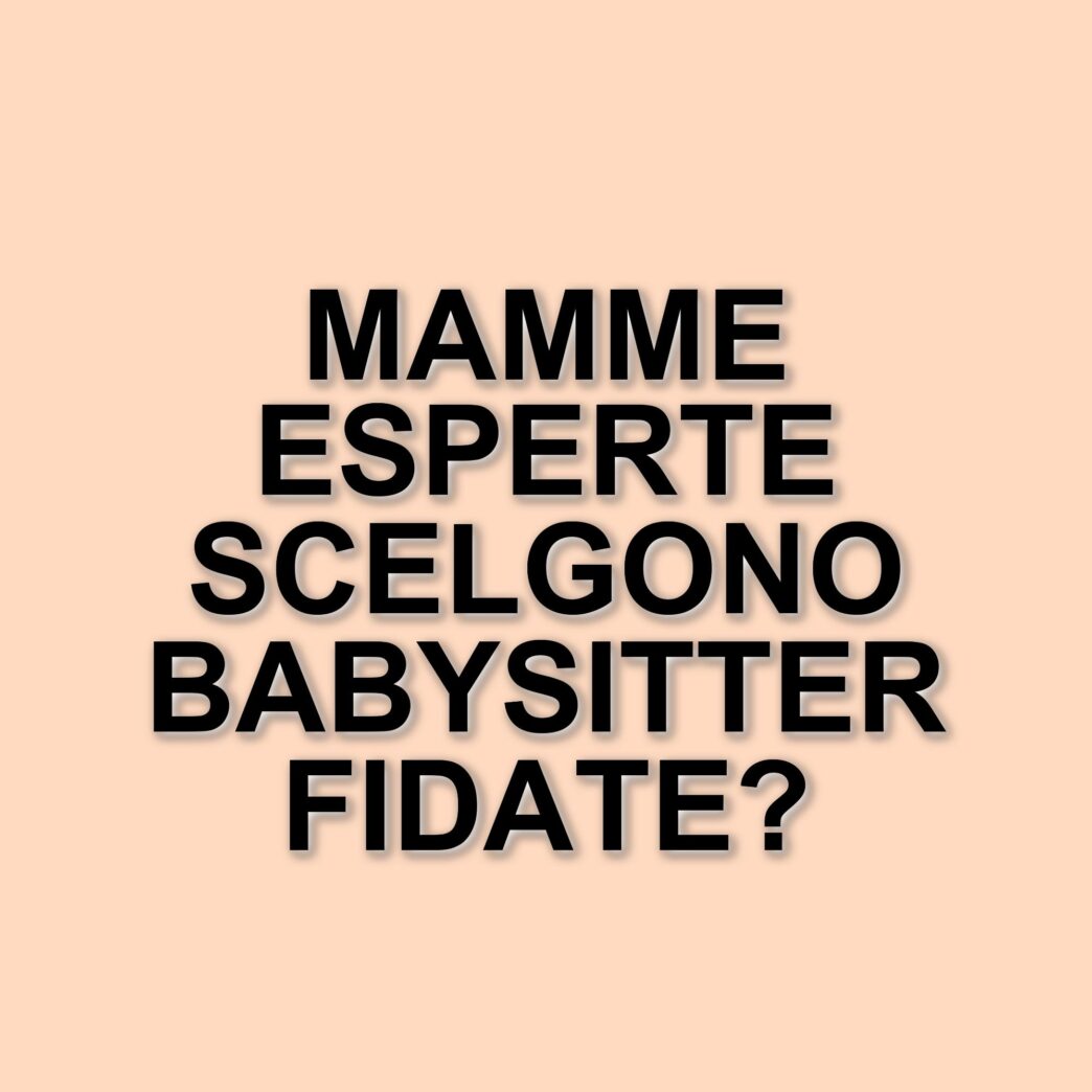 Le giovani mamme di rinopiteco bruno scelgono le babysitter più esperte per i loro piccoli