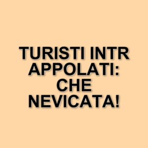 Turisti bloccati dalla neve al Passo Fedaia: intervento dei vigili del fuoco per liberare i mezzi