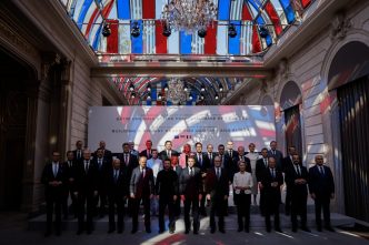 Volenterosi Summit Parigi Afp