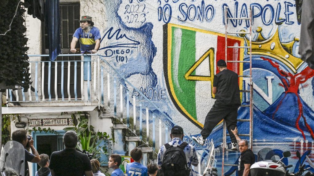 A_Napoli_il_numero_4_prende_il