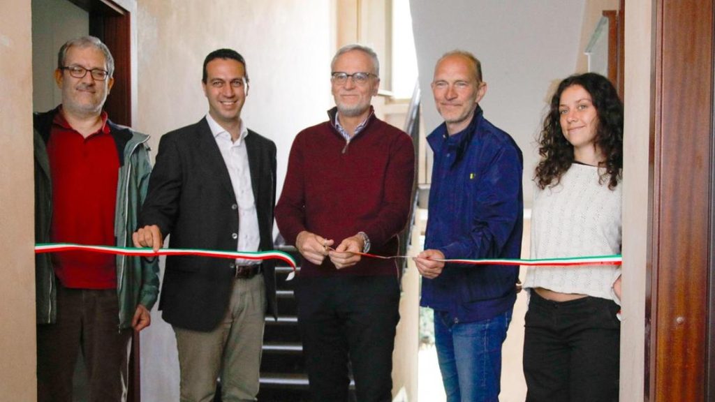 A_rho_inaugurati_quattro_allog
