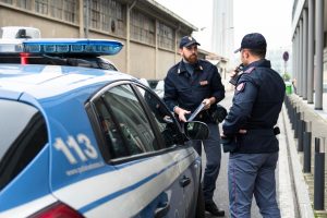 Aggressione_a_rho%2C_18enne_salv