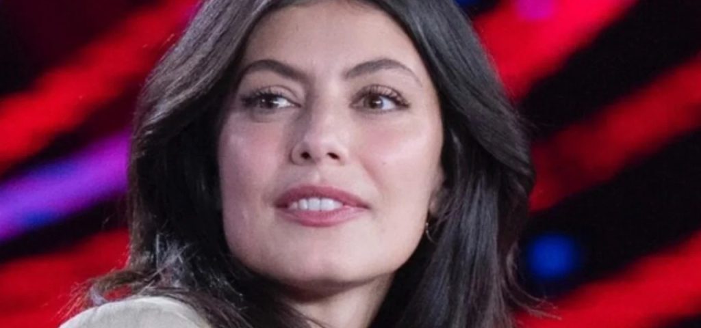 Alessandra_Mastronardi_tra_suc