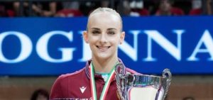 Alice_d%E2%80%99amato%3A_oro_alla_trave_