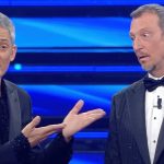 Amadeus tra ascolti bassi sul nove, il futuro a sanremo e possibili spostamenti tra rai e mediaset