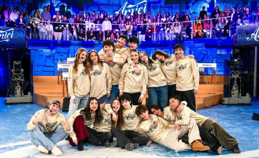 Amici_24%2C_tra_storie_d%E2%80%99amore_e