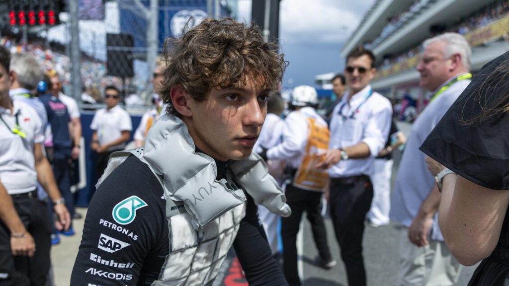 Andrea_Kimi_Antonelli_prepara_