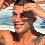Angelo famao, il legame profondo con i genitori dietro le quinte de l’isola dei famosi