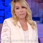 Anna pettinelli a verissimo: carriera, vita privata e le ultime novità sul fidanzato nel 2025