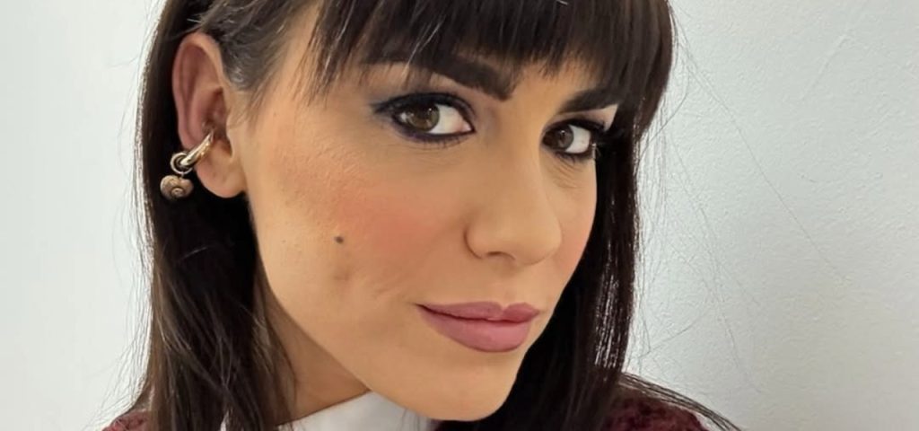 Anna_vagli_ospite_a_la_volta_b