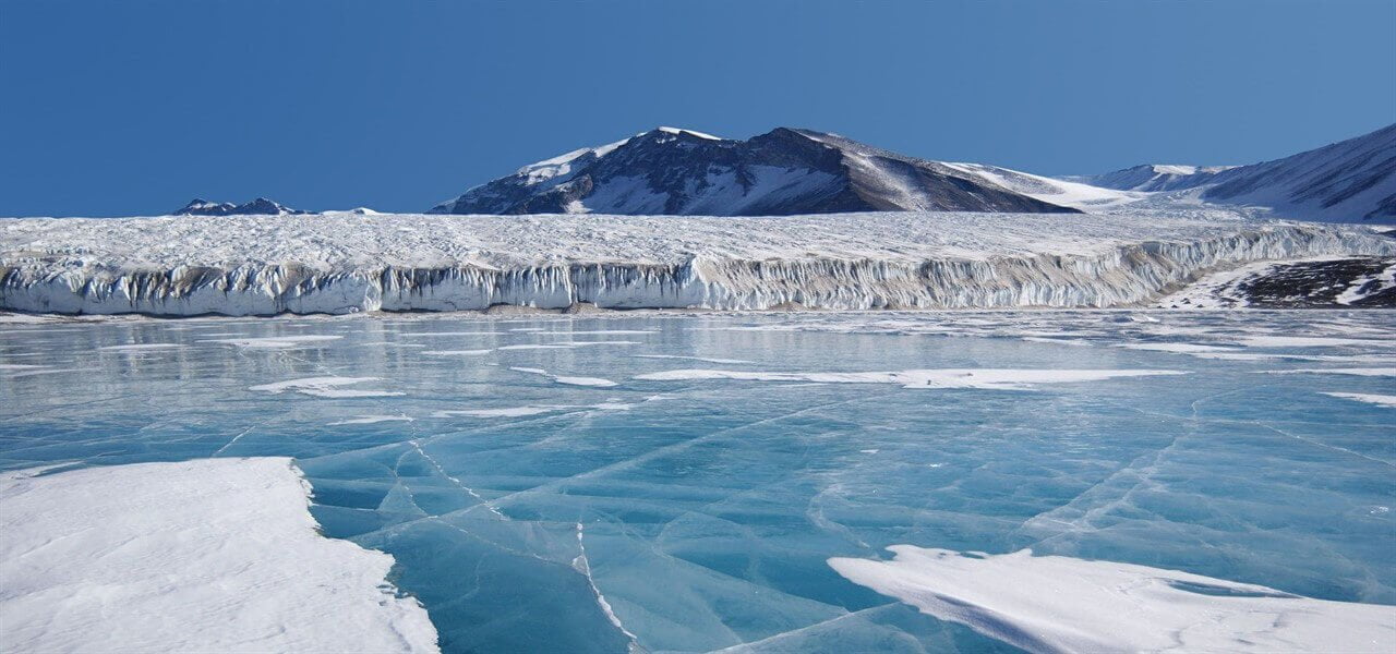 Antartide%2C_i_satelliti_rivelan