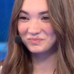 Antonia nocca a verissimo: parla d’amore senza fare nomi fra i finalisti di amici 2025