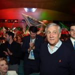 Antonio tajani critica toni violenti in parlamento durante congresso di forza italia giovani