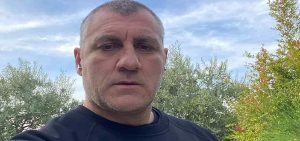 Bobo_vieri_colpito_da_una_polm