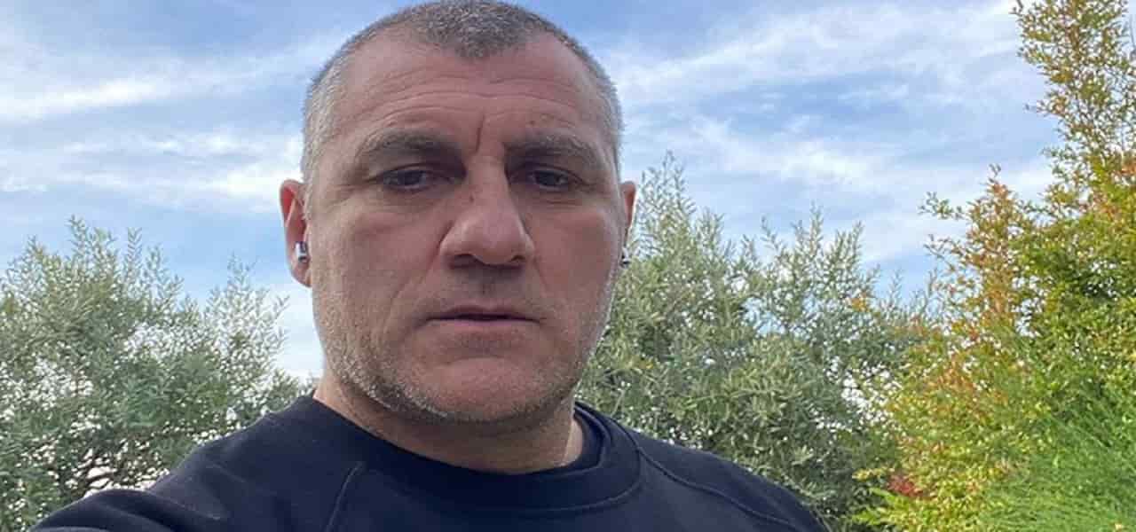 Bobo_vieri_colpito_da_una_polm