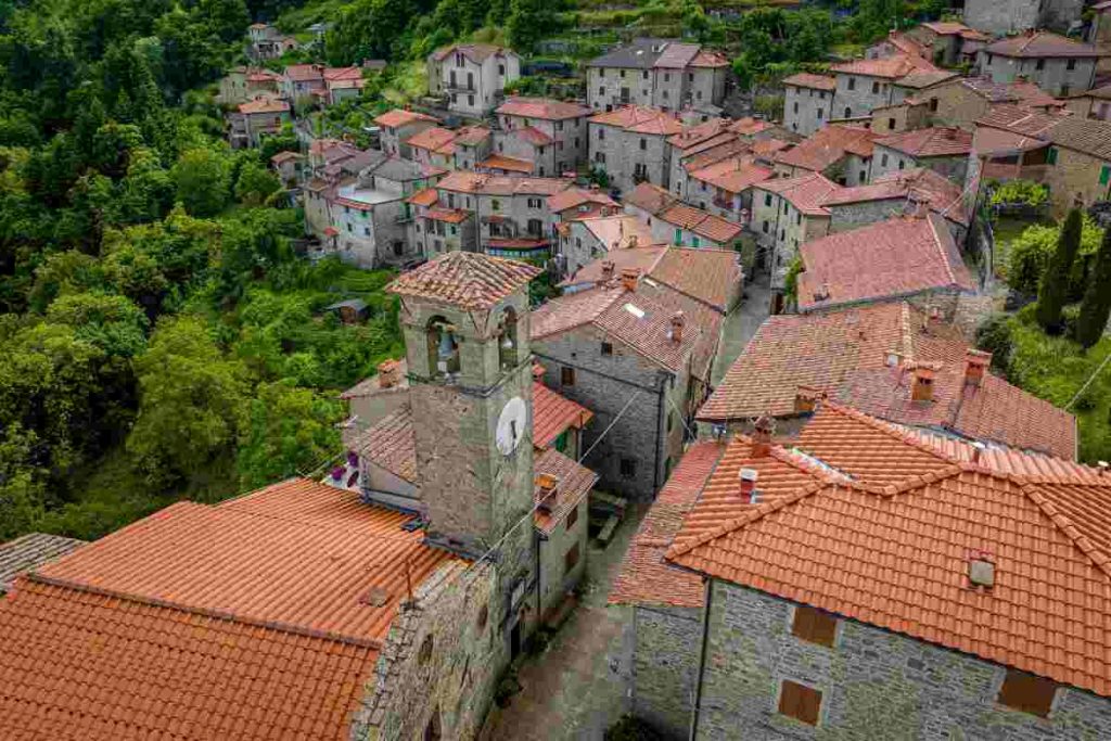 Borghi_italiani_che_pagano_per