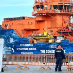 È ripreso lo sbarco dei migranti a marina di ravenna con 67 persone arrivate dalla ong solidaire