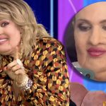 Come giulia vecchio si trasforma in monica setta per una parodia televisiva su tv8