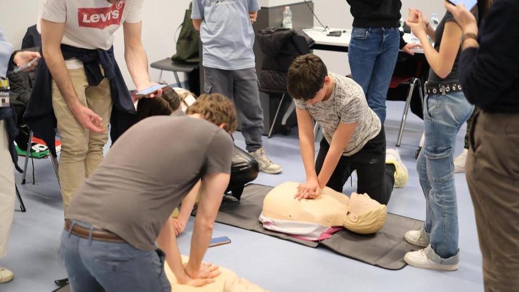 Corso_di_primo_soccorso_a_rozz
