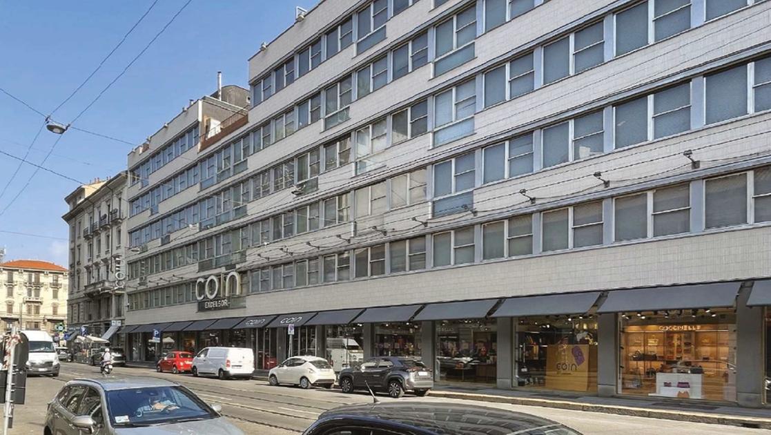 Corso_vercelli_a_milano%2C_il_pa