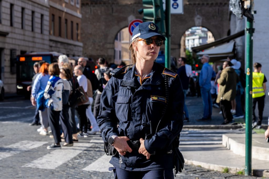 Due_ladri_arrestati_a_roma_dop