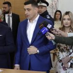 Elezioni romania 2025, simion denuncia brogli e segnala irregolarità in alcune sezioni di voto all’estero