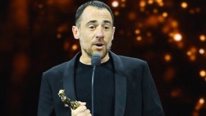 Elio_germano_critica_il_minist
