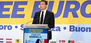 Emmanuel_macron_tra_politica_e