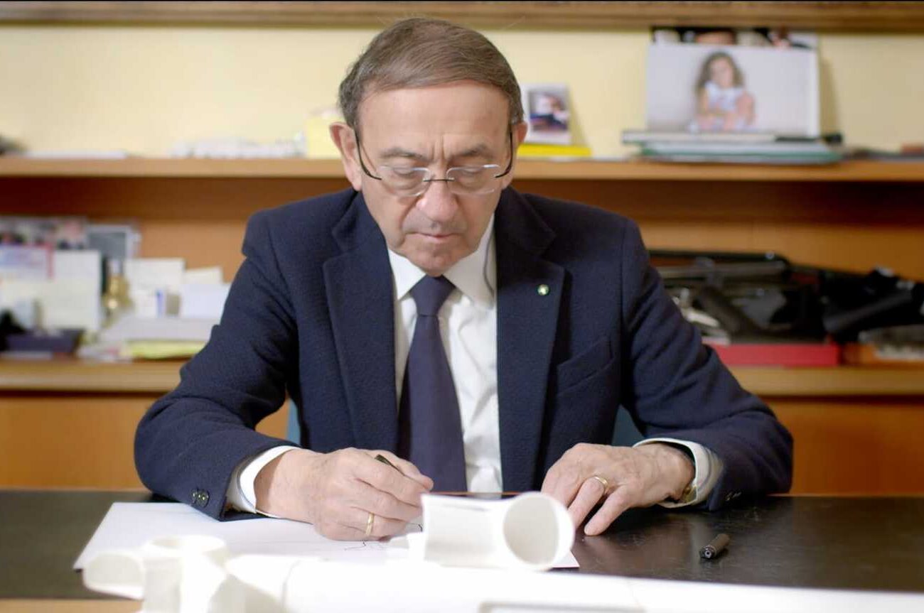 Ernesto_colnago_riceve_laurea_