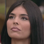 Federica petagna vende online le ciabatte usate nella casa del grande fratello a prezzo irrisorio