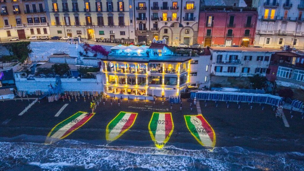 Festa_grande_a_Napoli_per_il_q