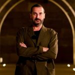 Finale di Pechino Express 2025 in onda durante l’elezione del papa Leone XIV: il web esplode tra ironia e commenti