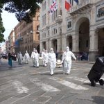 Flash mob contro l’esercitazione joint stars al porto di cagliari con una forte protesta simbolica