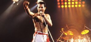 Freddie_mercury_e_la_figlia_se