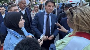 Giuseppe_conte_a_rozzano%3A_visi