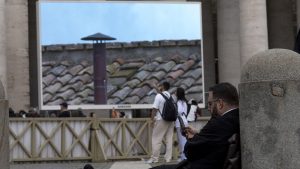 Il_mondo_segue_il_conclave_con