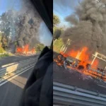Incendio di un autobus provoca caos su una strada principale italiana con traffico bloccato per ore
