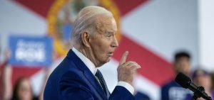 Joe_Biden_attacca_la_politica_