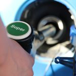 La cina conquista l’europa con auto ibride e a benzina mentre il green deal blocca le fabbriche europee