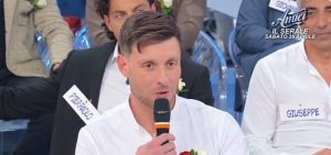 Lorenzo_arriva_nel_trono_over_