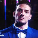 Lorenzo shailenzo e il rifiuto dei regali di coppia durante la diretta: le sue parole per il fandom