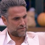 Luca Calvani tra cucina e vita toscana, dall’impegno sul set al casolare le Gusciane