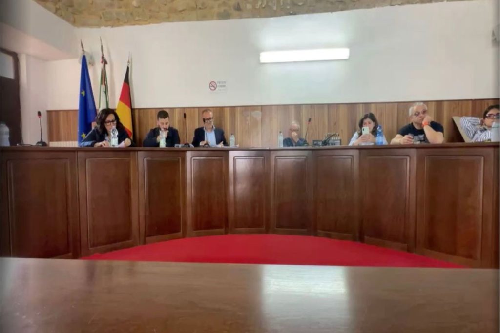 Mandato_riccio%2C_il_consiglio_c