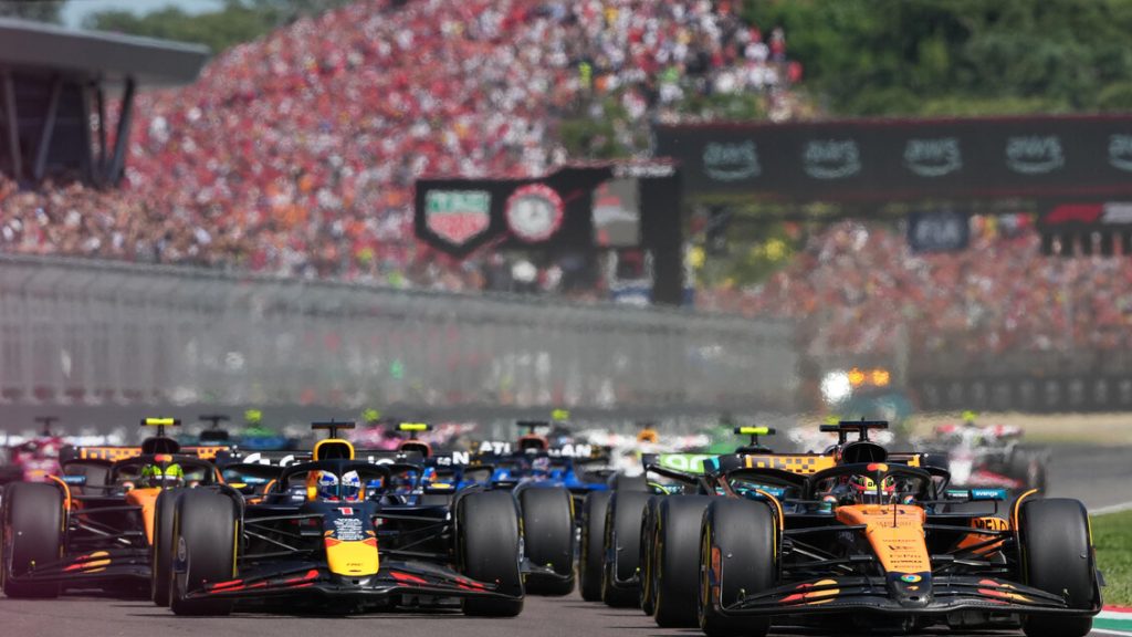Max_Verstappen_in_testa_al_gra