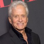 Michael douglas riflette sull’impatto dello streaming: dalle sale agli schermi digitali, il cinema cambia volto