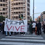 Milano, fiaccolata al corvetto per ricordare mahmoud mohamed e ramy elgaml, giovani vittime di incidenti stradali a distanza di mesi