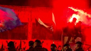 Napoli_accolto_da_migliaia_di_